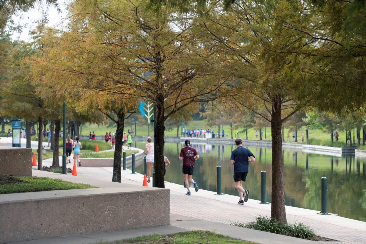 Yes, running is part of the holiday fun in The Woodlands.